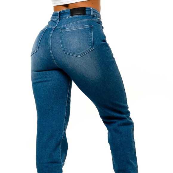 Fit Jeans - Picture 3 of 7
